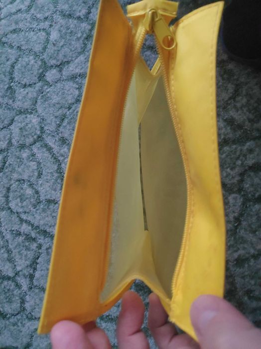 Duża kosmetyczka żółta