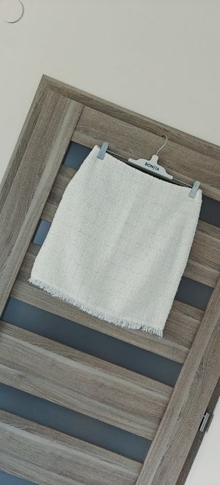 Tweedowy zestaw marynarka i spódnica Mohito roz S