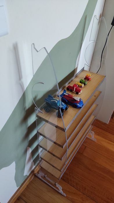 Estante para carrinhos