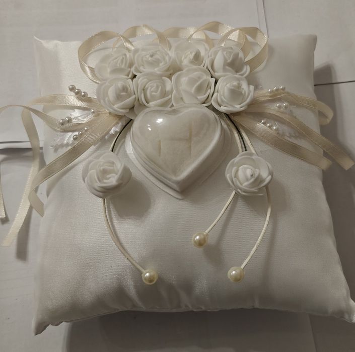 Poduszka na obrączki do ślubu