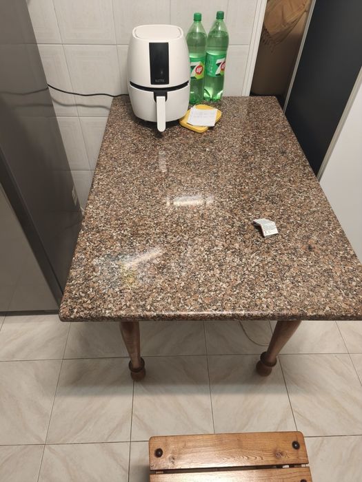 Mesa de cozinha e 4 cadeiras