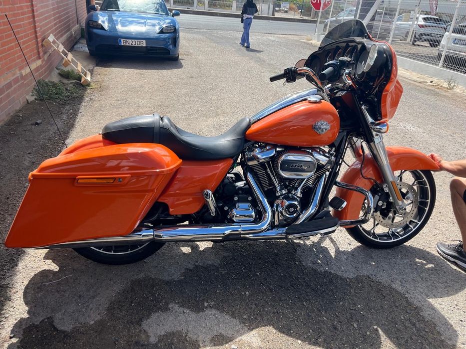 Harley Davidson street glide 114 ORANGE