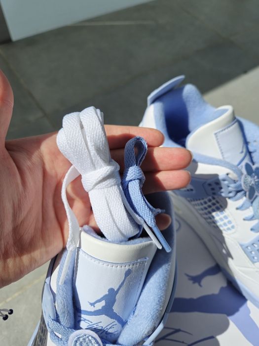 Air Jordan 4 Forget me not
