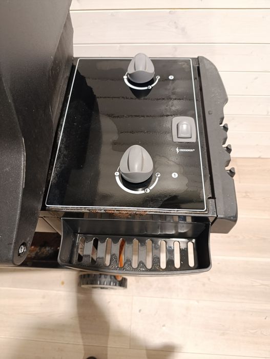 Grill gazowy WEBER Spirit Silver.