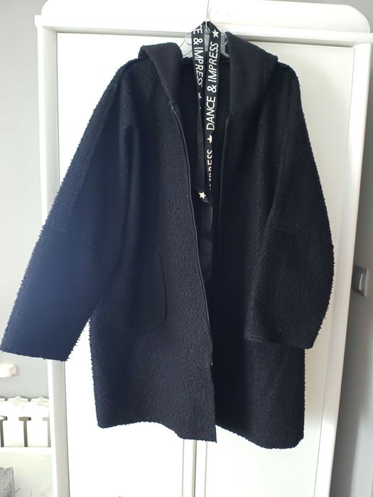 czarny damski płaszcz kardigan narzutka czarna damska z kapturem 40 42