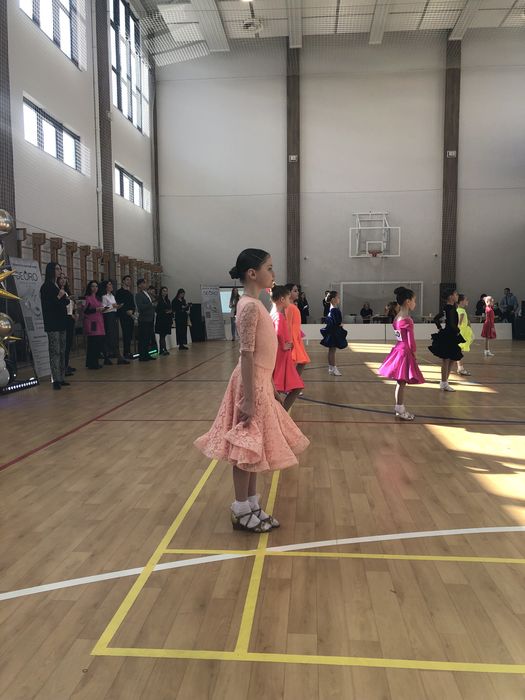Бейсик для танців розмір 134 на худу дівчинку