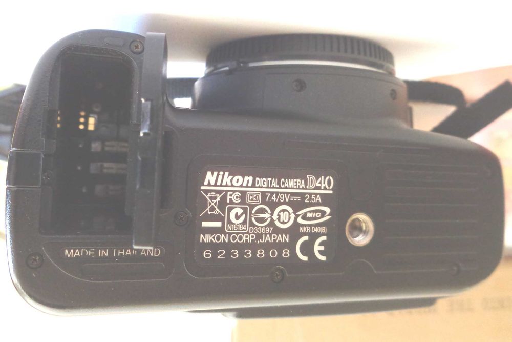 Máquina fotográfica Nikon Digital Camera D40