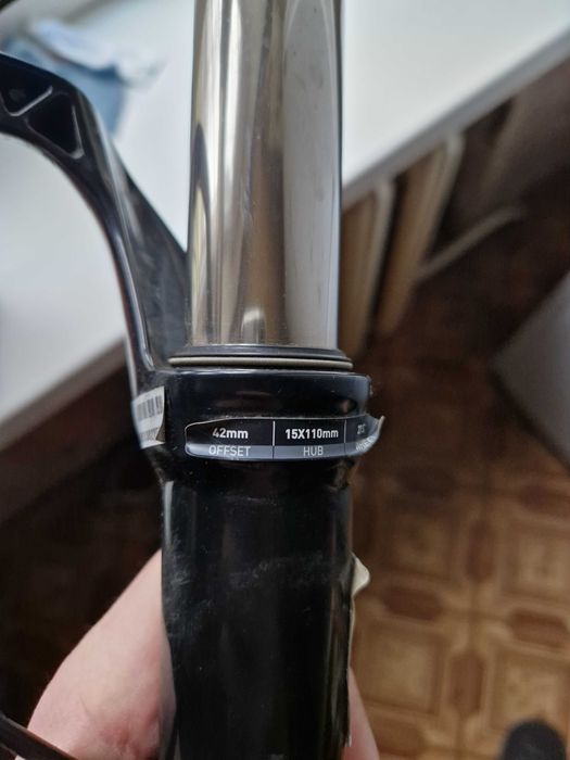 Вилка RockShox Recon Silver 27.5", Boost 15х110, 120mm, Solo Air гарна