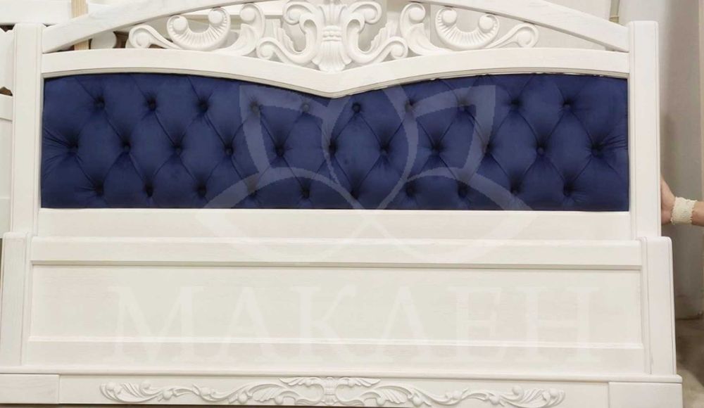 В наявності двоспальне ліжко в розмірі 160/180*200