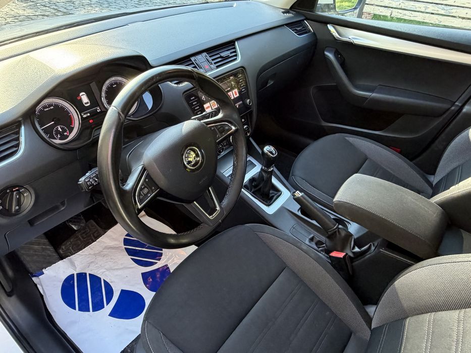 Skoda Octavia Lift 1.6 Tdi Bdb Stan Bogata Wersja Serwisowana Okazja