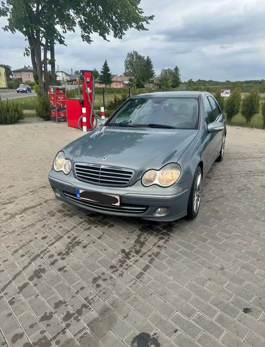 Авто для військових Mercedes-Benz c220 2004 рік автомат