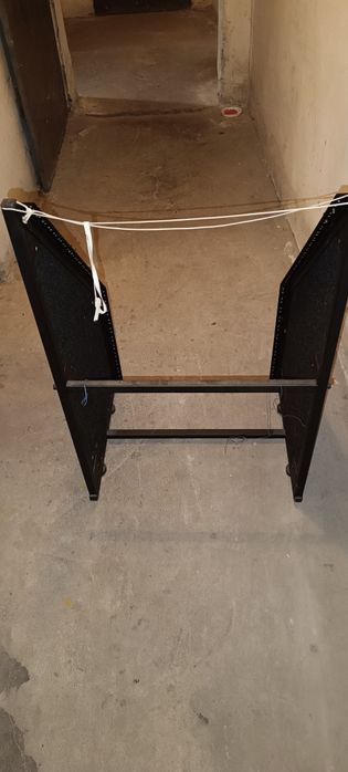 Stojak na sprzęt muzyczny