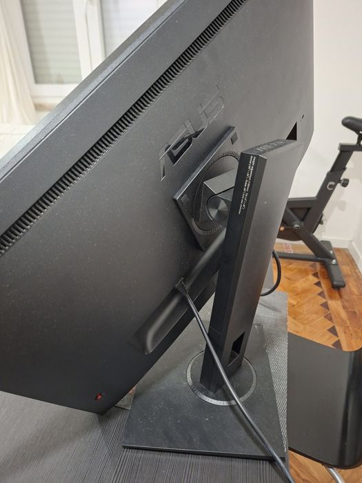 Monitor 27" 4K UHD ASUS VP28UQGL