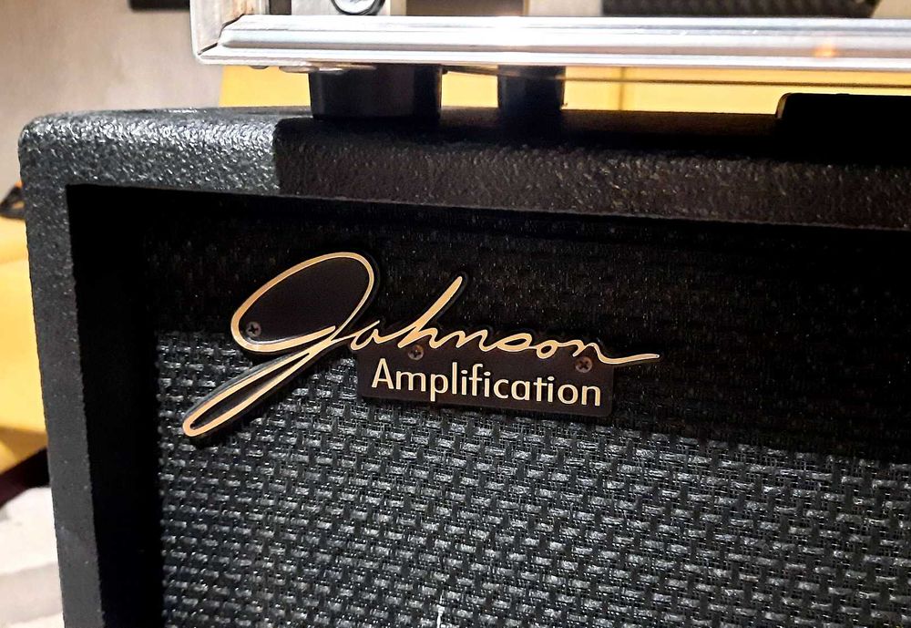 Kolumna Gitarowa - Johnson 2x12 Vintage 30