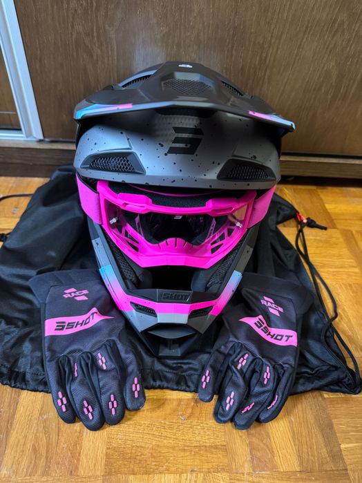 Conjunto Capacete Óculos e Luvas SHOT