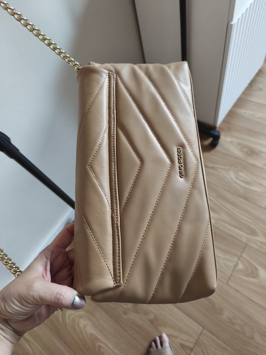 Pikowana skórzana torebka