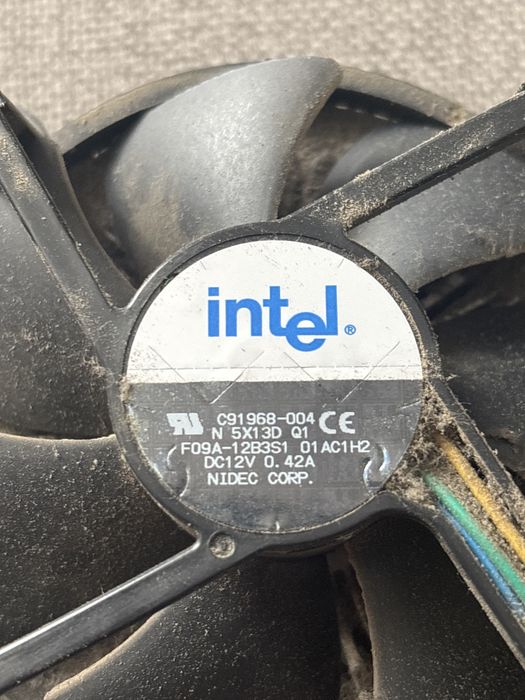 Chlodzenie procesora Intel c91968-004