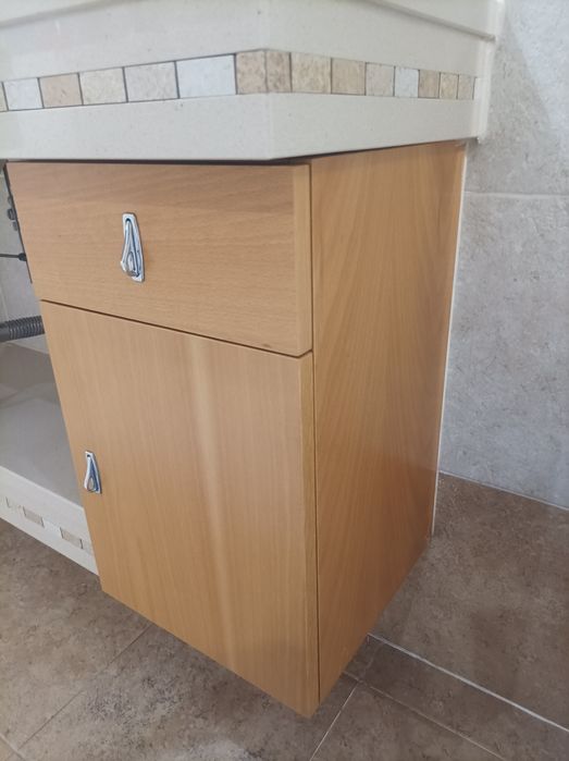 Móvel WC suspenso em Cerâmica e MDF