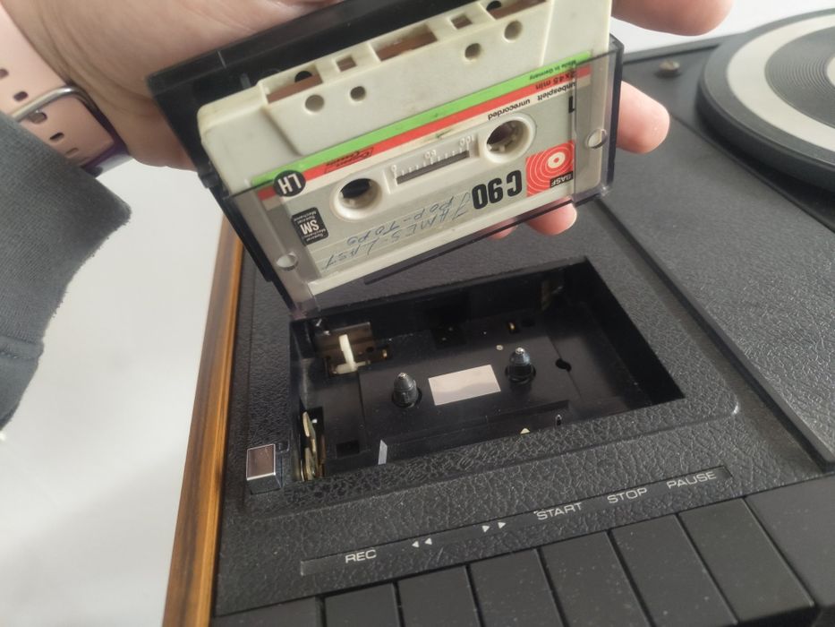 Aparelhagem Vintage Waltham STM 45 (Gira-Discos, Rádio e Cassete) + Colunas