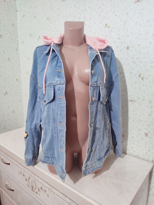 Продам джинсовую куртку Guess женскую  р L-48