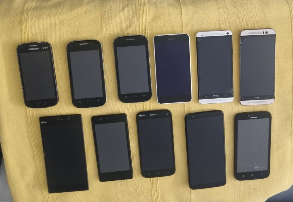 Mobile Phone Lot for Parts, Price per Unit63825780966147120