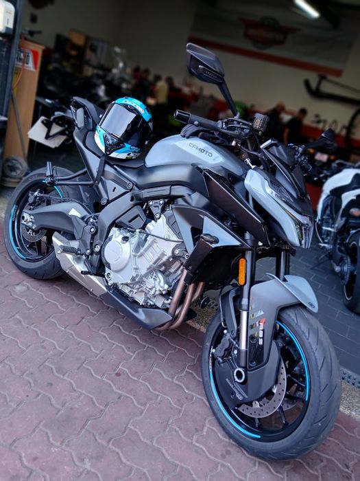 CFMOTO 675nk 90cv escape Akrapovic