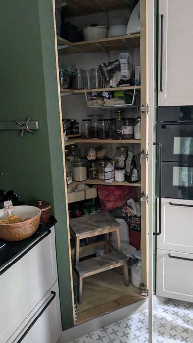 Sprzedam mieszkanie 60m2 na parterze + strych, 2 piwnice i ogródek