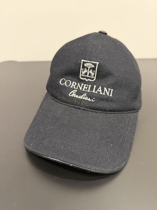 Продам кепку Corneliani оригинал