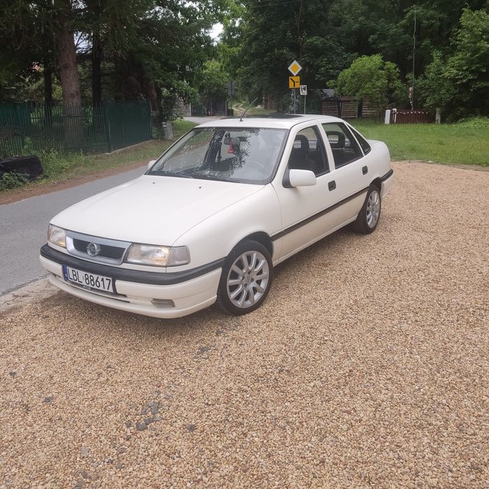 Opel Vectra a 2.0 i 115 km automat polizei