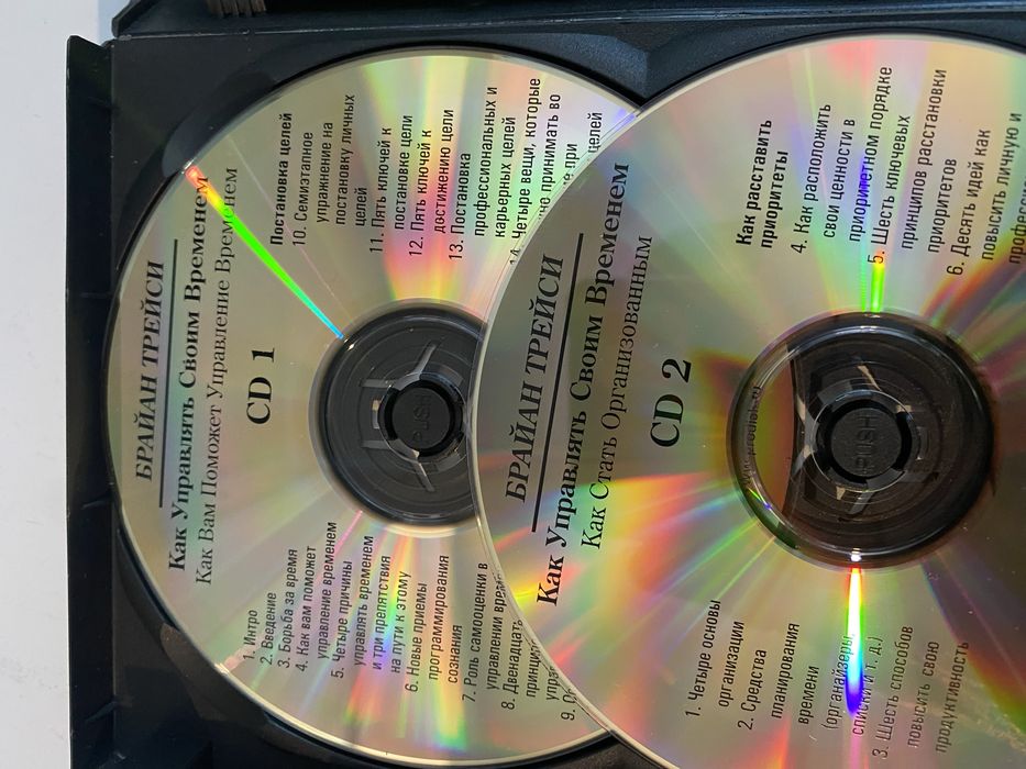 Диски разные, видеокасеты