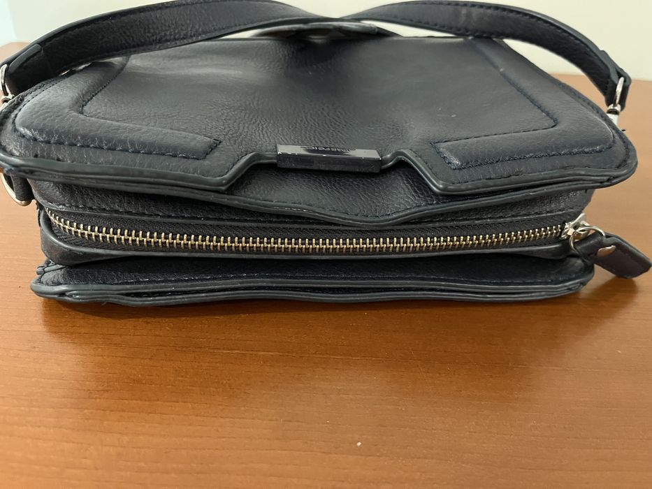 Bolsa da Parfois azul escura