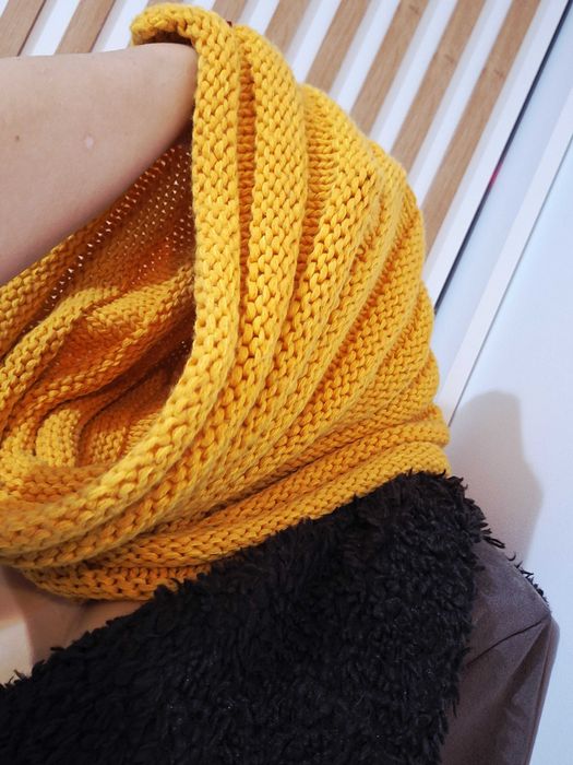 Komin zimowy musztarda