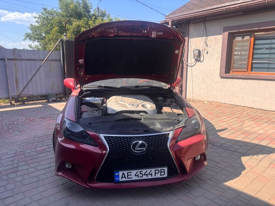Продам лексус is300