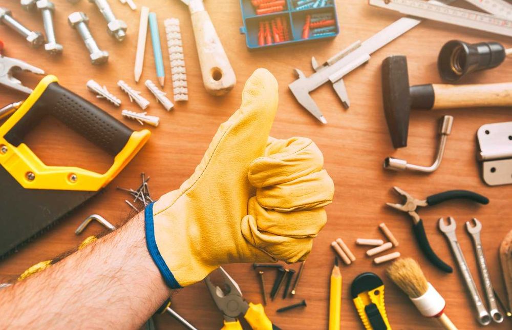 Złota rączka, wykończenia wnętrz, drobne naprawy.