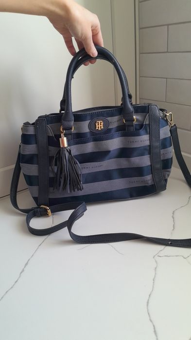 Stylowa torebka w paski Tommy Hilfiger  do ręki i na ramię