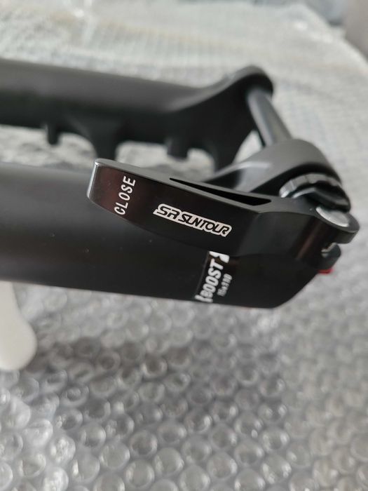 SR Suntour Mobie 35 ,120mm, 29"disc Boost, 2CR, 1,8