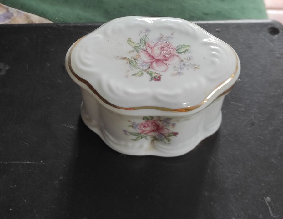 Caixinha limoge usada