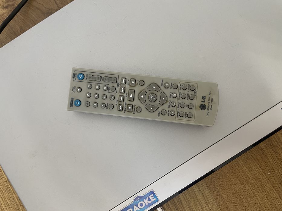 DVD плеєр LG з функцією караоке
