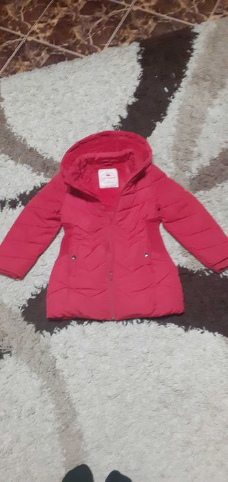 Sprzedam dziewczęcą kurtkę zimową rozm.110-116.Stan dobry +.
