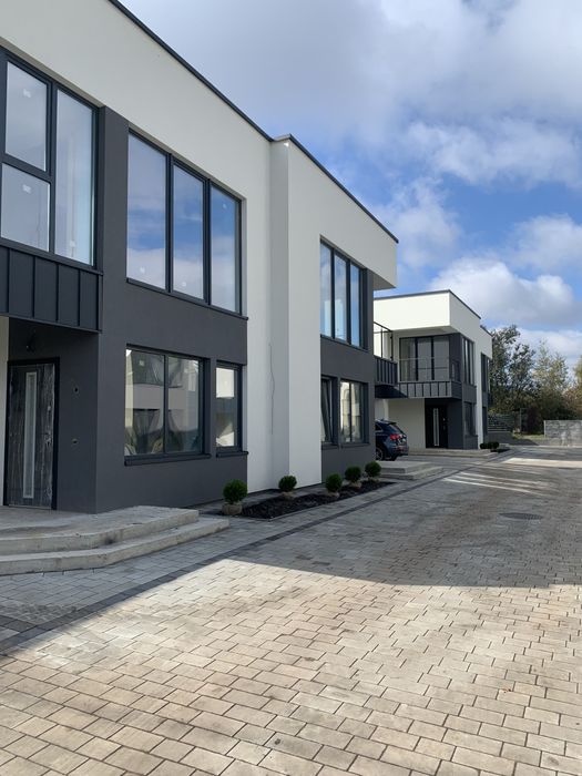 Продаж котеджу с.Зубра