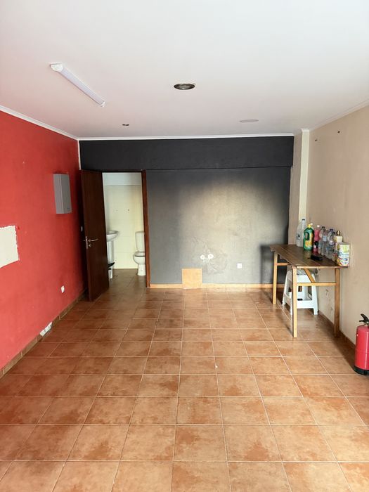 Loja em Queluz 21m2