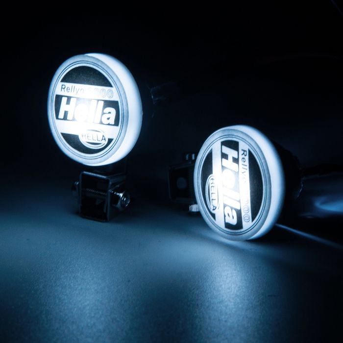 2 okrągłe reflektory LED Hella z uchwytami do modelu rc TRAXXAS AXIAL
