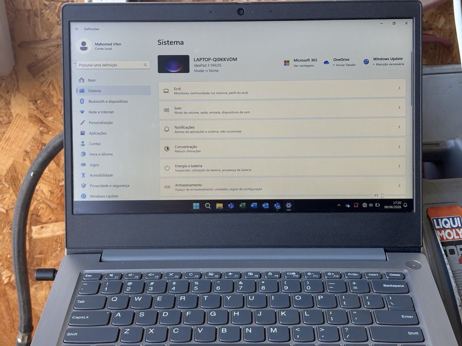 Lenovo Intel Core i5.