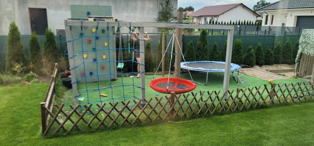 Plac zabaw elementy, huśtawki, wspinaczka