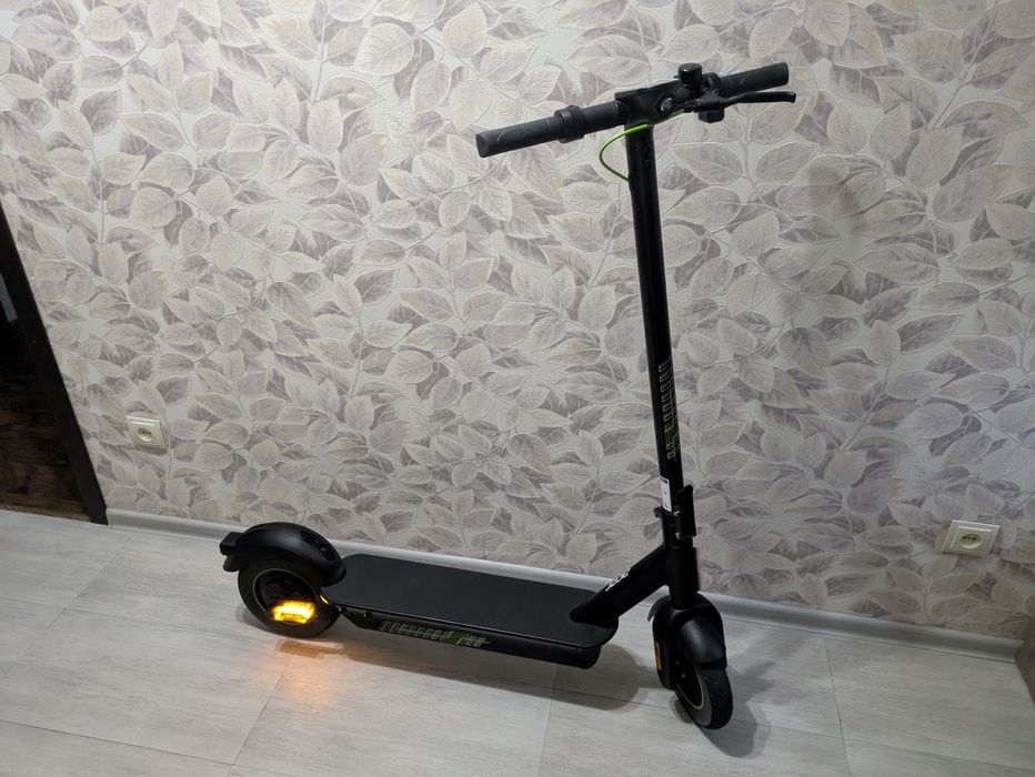 Електросамокат Acer Scooter 5 Advance AES025 (GP.ESC11.015)