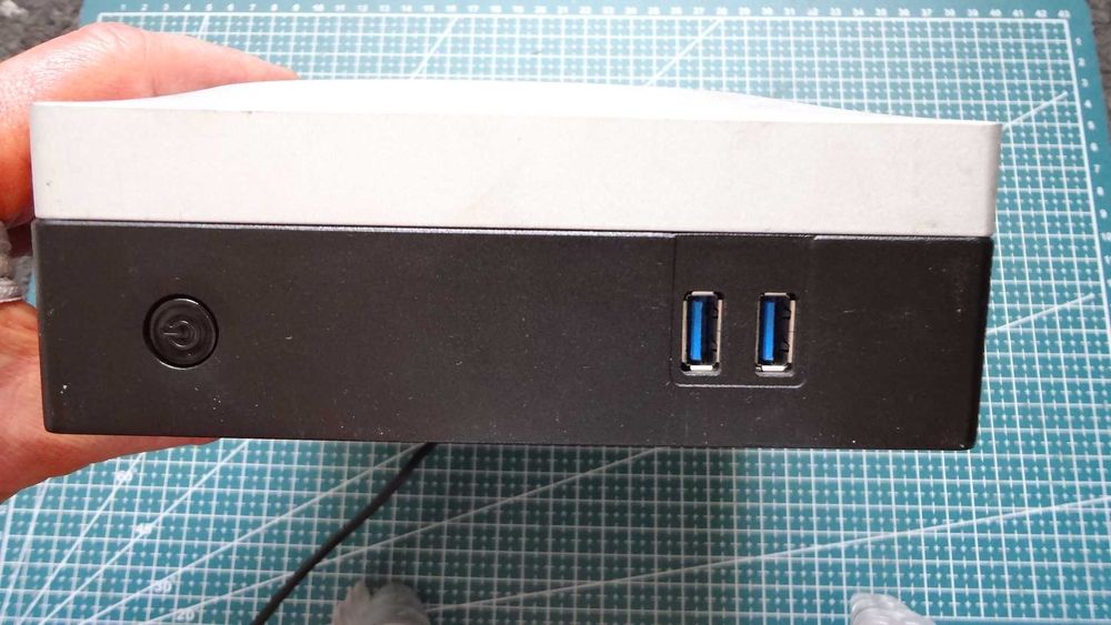 Продам мини компьютер Aures Sango i3-3217U 4GB