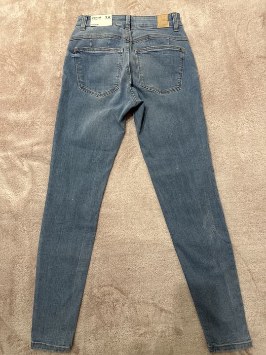 Джинсы женские р.38