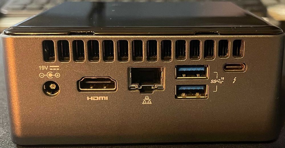 Mini PC Intel NUC 8i5BEH2439828598154209282