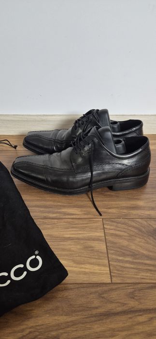 Lakierki, eleganckie buty Ecco 42
