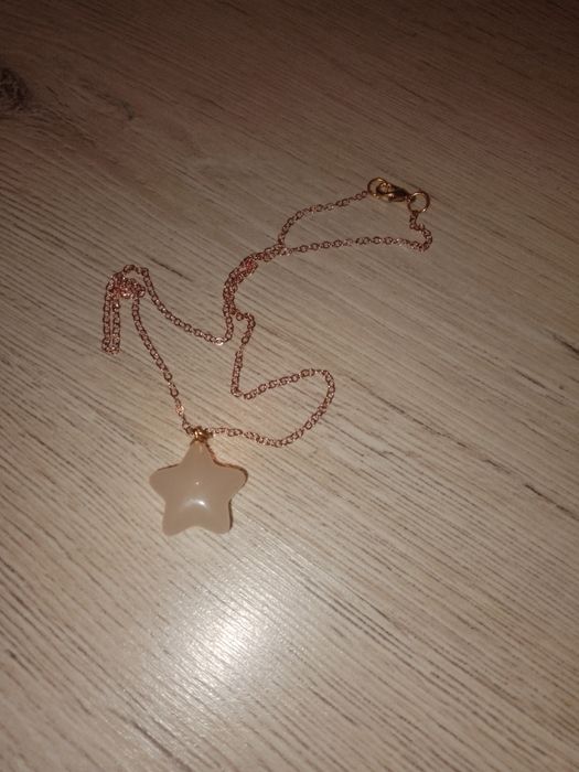 Naszyjnik z gwiazdką